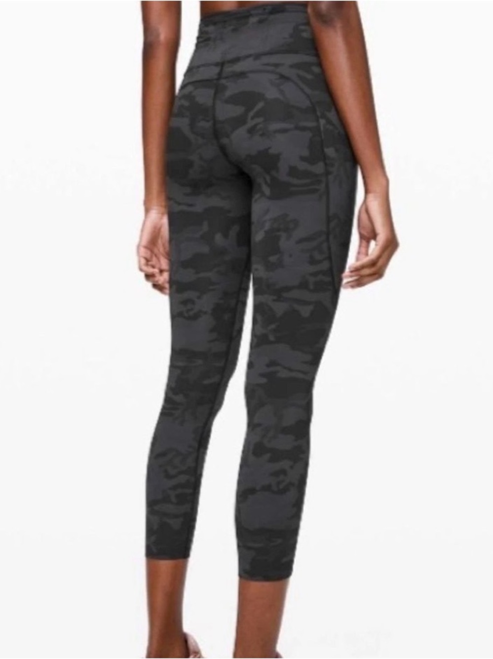 Lululemon Fast and Free High-Rise Tight 25". 5 Pocket Black Camo Size 8 - Picture 3 of 8